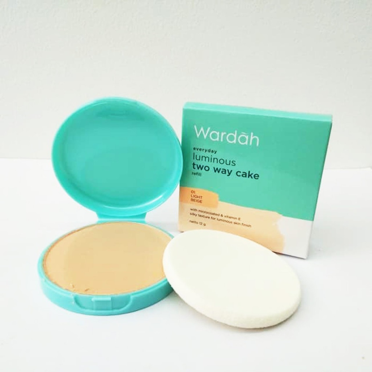 Bedak dari Sisa Doa yang Tak Diucap: Sebuah Refleksi tentang Harapan, Kehilangan, dan Kecantikan yang Tersembunyi